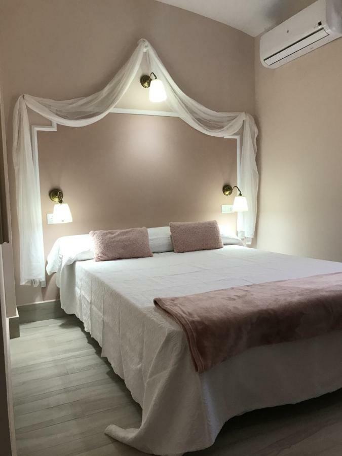 Emperador Augusto Hotel เมรีดา ภายนอก รูปภาพ