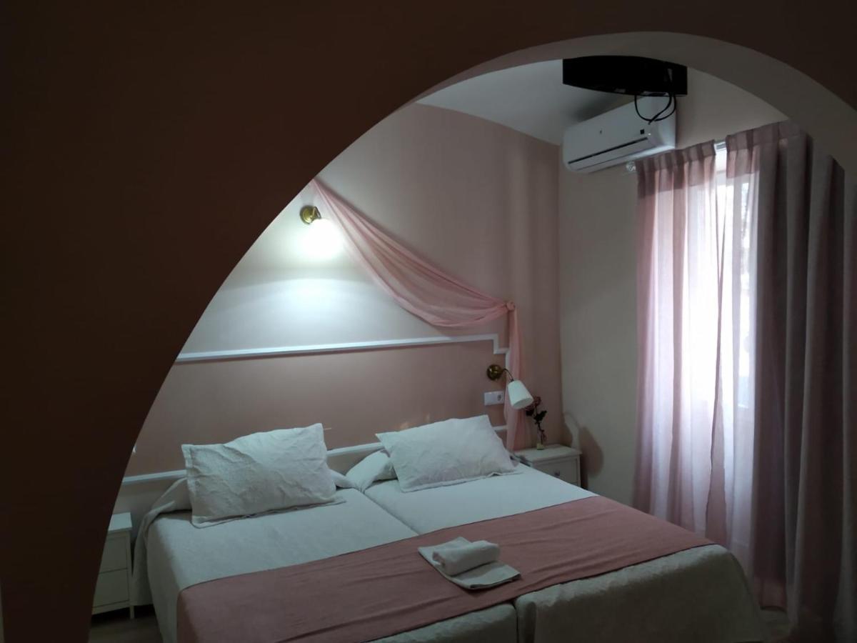 Emperador Augusto Hotel เมรีดา ภายนอก รูปภาพ