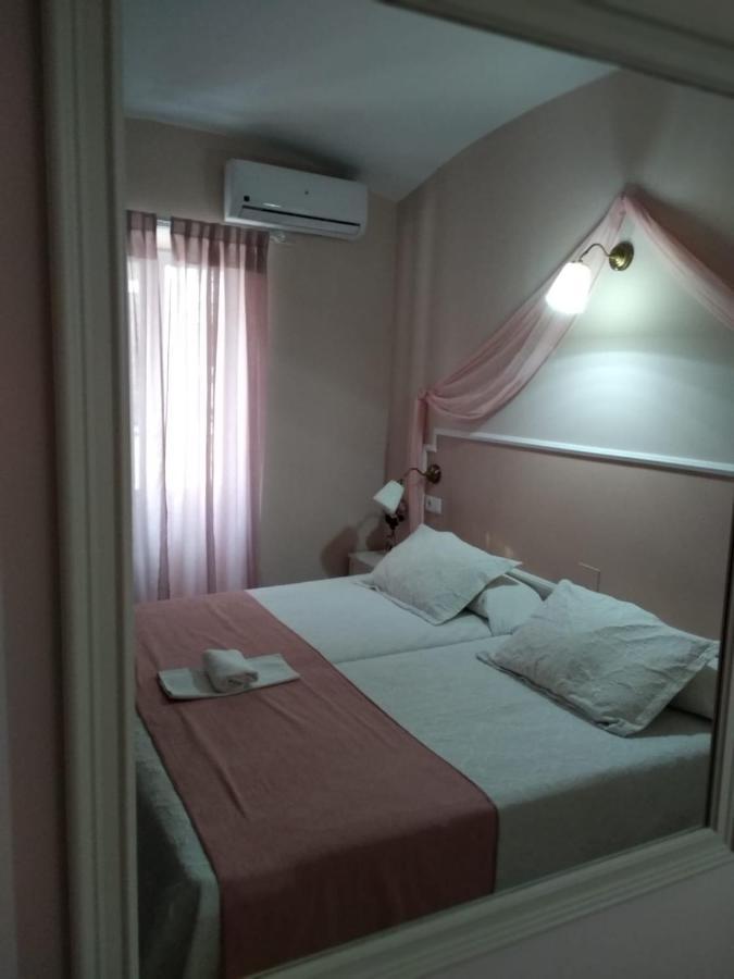 Emperador Augusto Hotel เมรีดา ภายนอก รูปภาพ